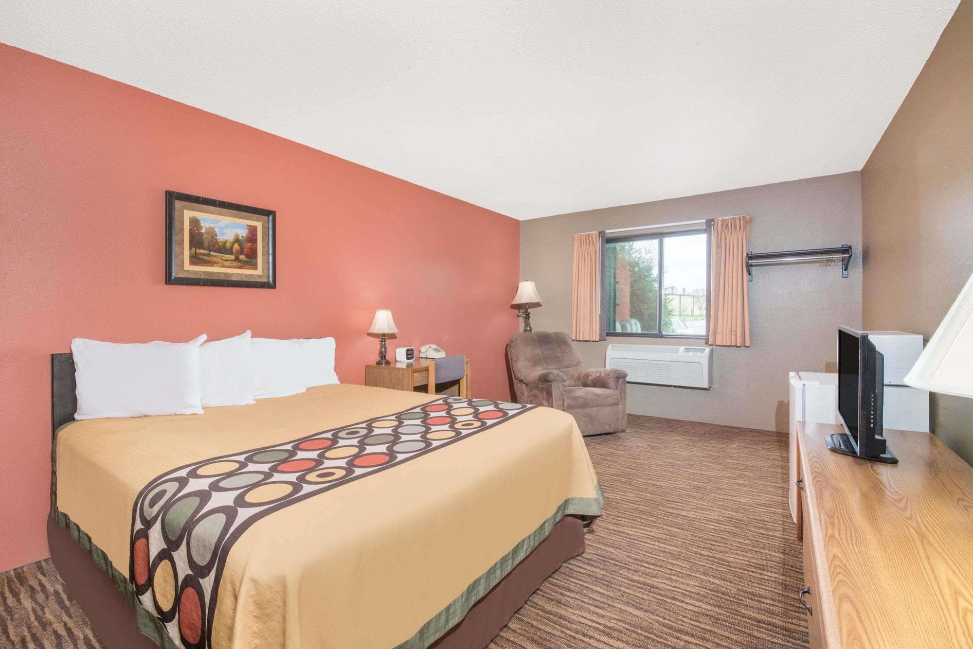 Super 8 By Wyndham Warroad Hotel Екстериор снимка